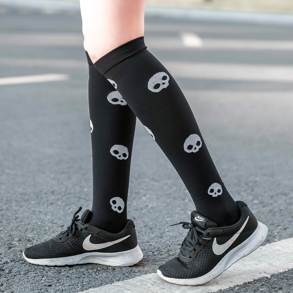 Leisure Compression Socks 20-30 mmHg - Black Skull Design
